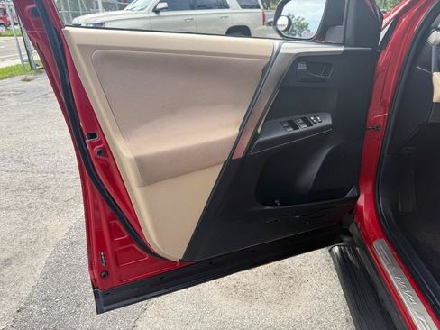 Used 2013 Toyota RAV4 XLE FWD image 13