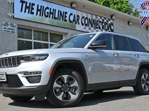 Used 2023 Jeep Grand Cherokee 4WD 4xe image 1