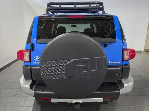 Used 2007 Toyota FJ Cruiser 4WD w/ Upgrade Pkg 1 image 4