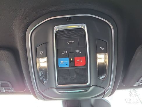 Used 2023 Jeep Grand Cherokee L Laredo image 19