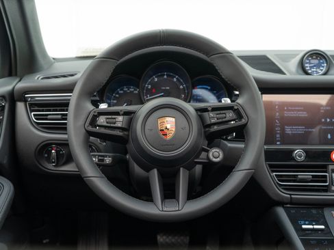Used 2026 Porsche Macan AWD/4WD image 20