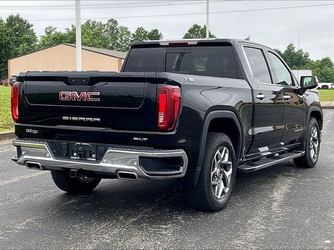 Used 2022 GMC Sierra 1500 SLT w/ SLT Premium Plus Package AWD/4WD image 2