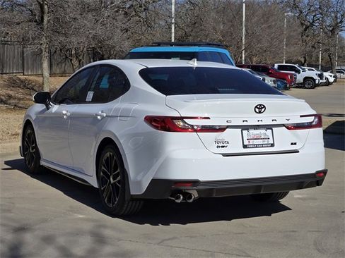 New 2026 Toyota Camry SE image 3
