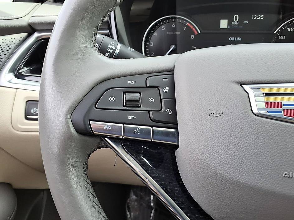Used 2024 Cadillac XT6 Premium Luxury w/ LPO, Floor Liner Package AWD/4WD image 35