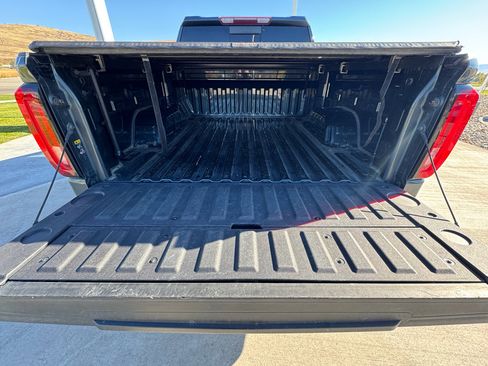 Used 2020 GMC Sierra 1500 SLT w/ SLT Premium Package image 11