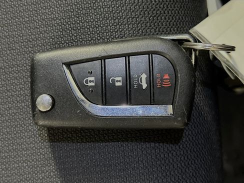 Used 2021 Toyota Corolla LE image 35