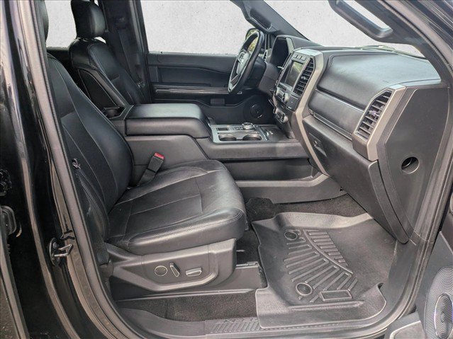 Used 2018 Ford Expedition XLT w/ Equipment Group 202A RWD image 18