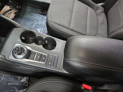 Used 2025 Ford Escape Active AWD/4WD image 23