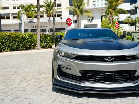Used 2023 Chevrolet Camaro SS RWD image 6