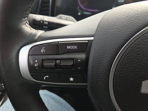 Used 2025 Kia Sportage EX image 39