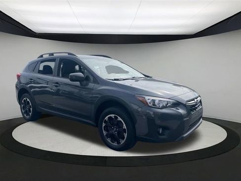 Used 2023 Subaru Crosstrek 2.0i Premium image 3