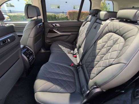 New 2026 BMW X7 xDrive40i image 21