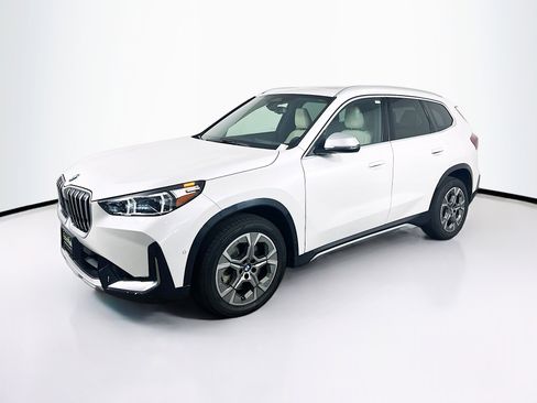 Used 2024 BMW X1 xDrive28i image 3