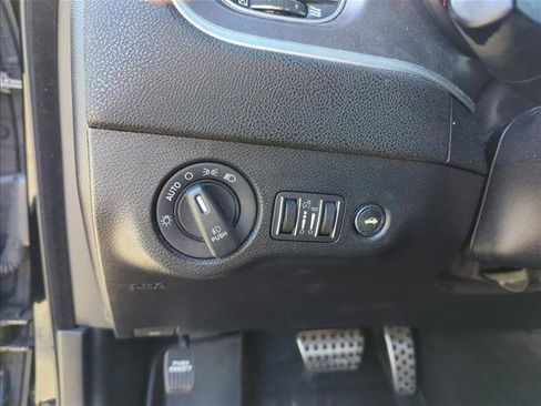 Used 2019 Dodge Charger R/T RWD image 15