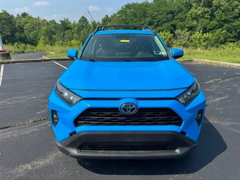 Used 2019 Toyota RAV4 XLE w/ Convenience Package AWD/4WD image 8