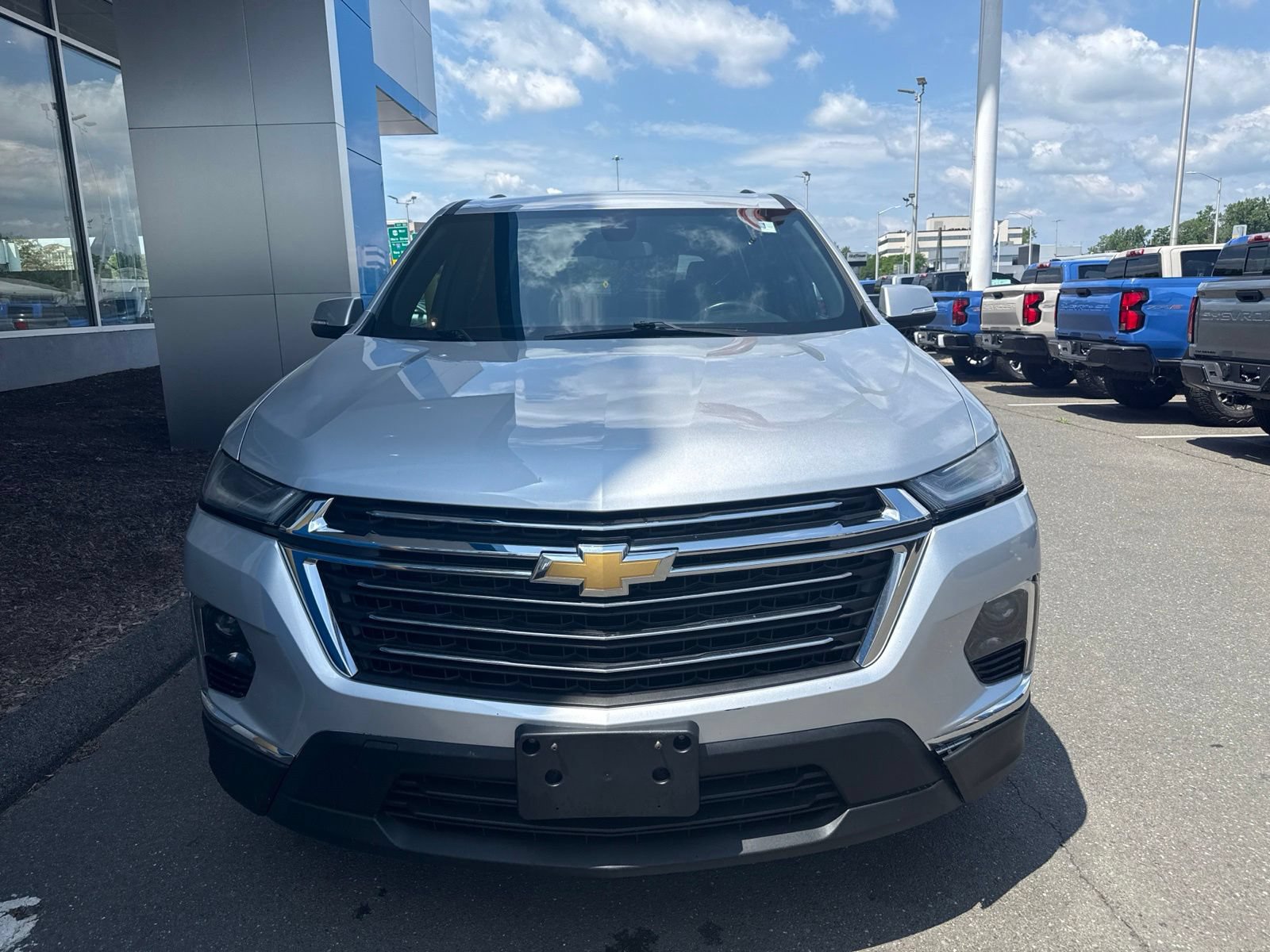 Used 2022 Chevrolet Traverse LT AWD/4WD image 3
