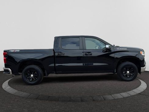 Used 2025 Chevrolet Silverado 1500 LT AWD/4WD image 2