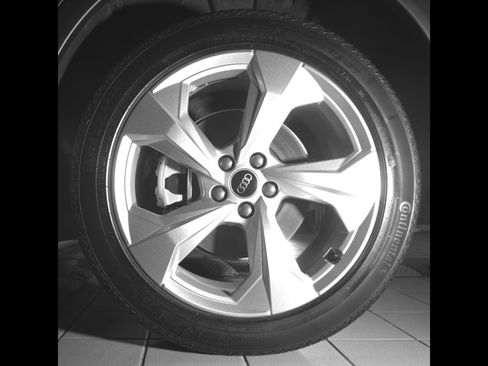 Certified 2023 Audi Q5 2.0T Premium Plus w/ Premium Plus Package AWD/4WD image 29