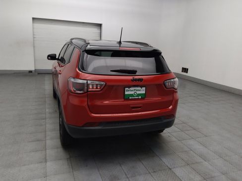 Used 2019 Jeep Compass Latitude FWD image 6
