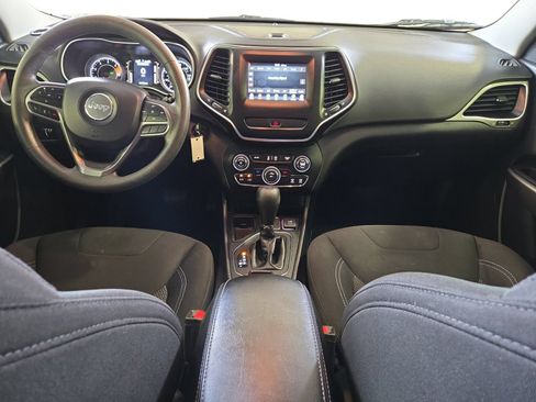 Used 2020 Jeep Cherokee Latitude FWD image 13