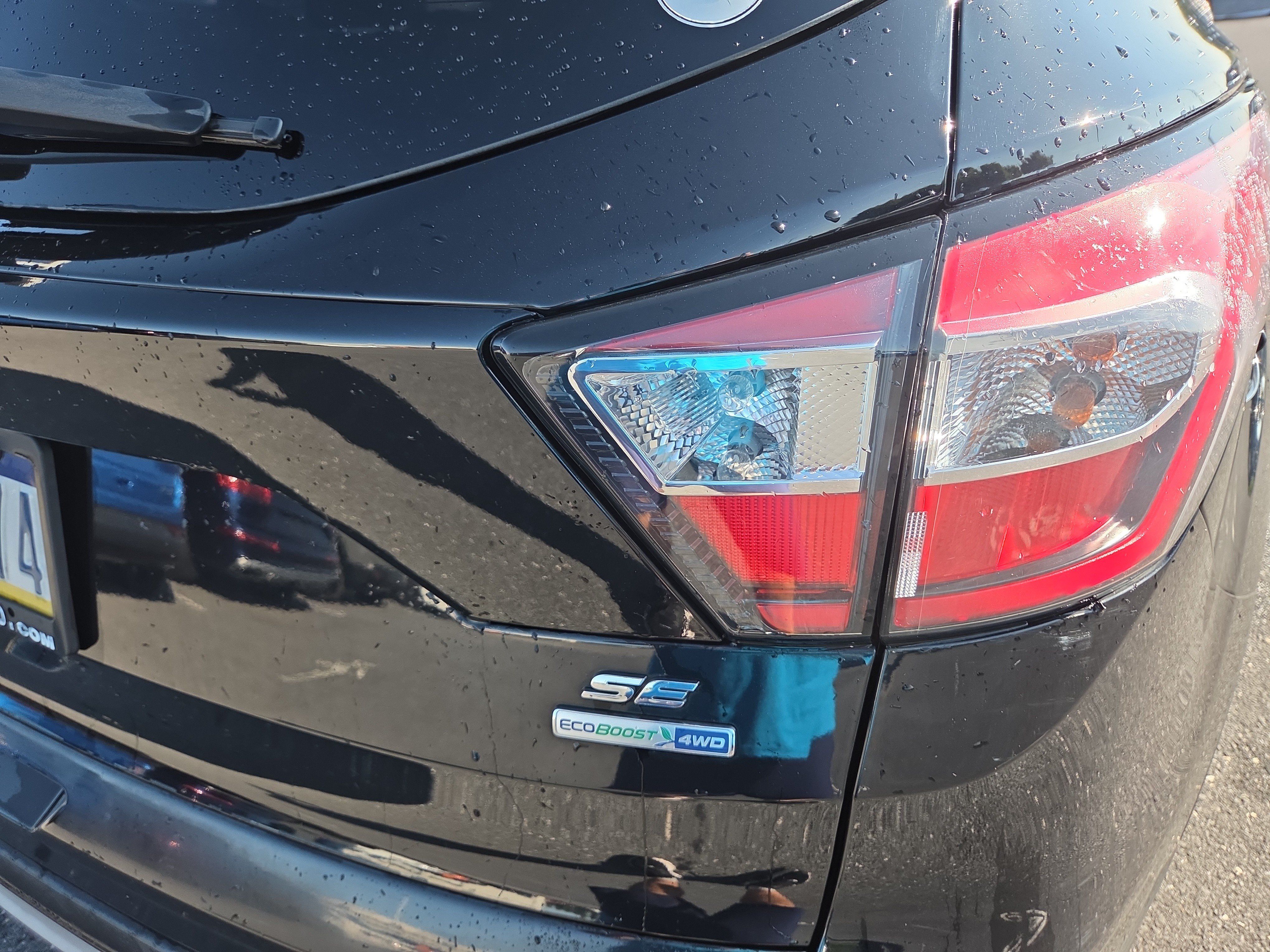 Used 2018 Ford Escape SE w/ Ford Safe & Smart Package AWD/4WD image 15