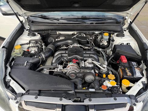 Used 2013 Subaru Outback 3.6R Limited image 17