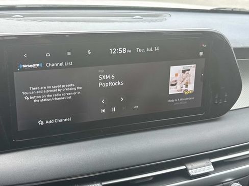 Used 2025 Hyundai Palisade SEL FWD image 32