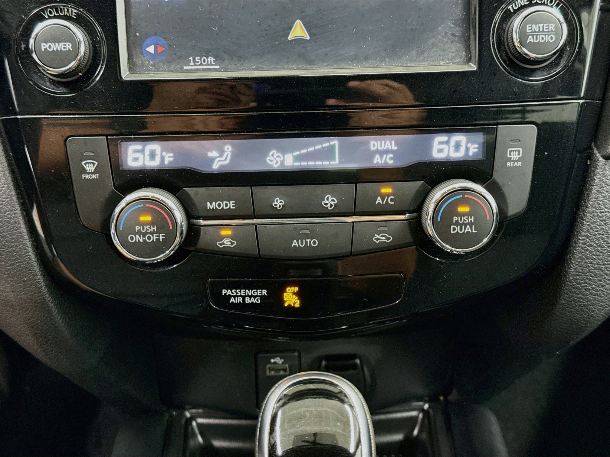 Used 2017 Nissan Rogue SV w/ SV Premium Package FWD image 23