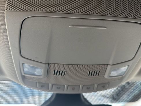 Used 2024 Ford Edge SEL image 25