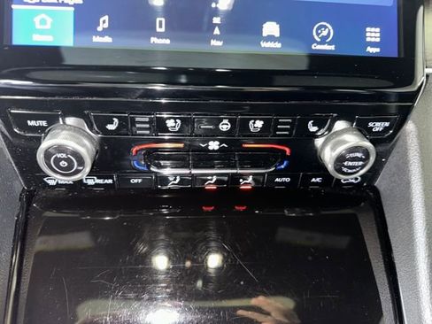 Used 2023 Jeep Grand Cherokee Overland image 23