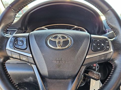 Used 2015 Toyota Camry XSE image 21