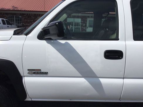 Used 2005 Chevrolet Silverado 3500 2WD Crew Cab image 22