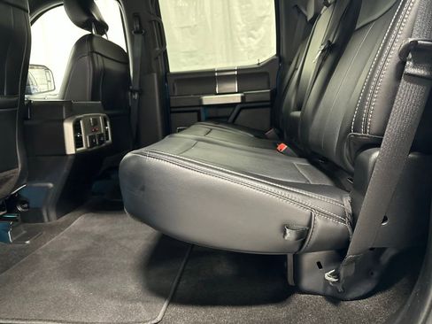 Used 2019 Ford F150 Lariat w/ Equipment Group 502A Luxury AWD/4WD image 40