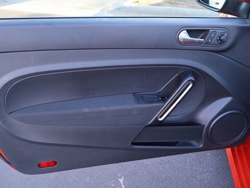 Used 2019 Volkswagen Beetle 2.0T S image 20