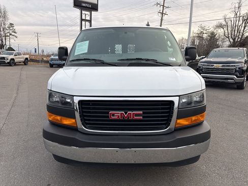 Used 2024 GMC Savana 2500 w/ Driver Convenience Package RWD image 8