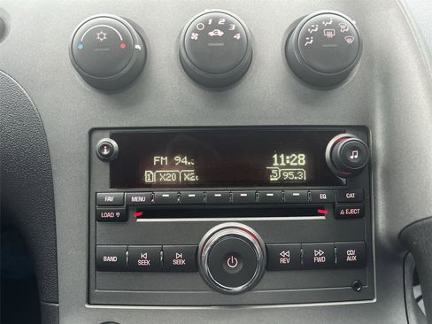 Used 2008 Pontiac Solstice GXP image 16