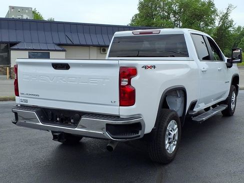 Used 2025 Chevrolet Silverado 2500 LT w/ Convenience Package AWD/4WD image 4