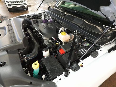 New 2026 RAM 2500 Tradesman w/ Bed Convenience Group image 33