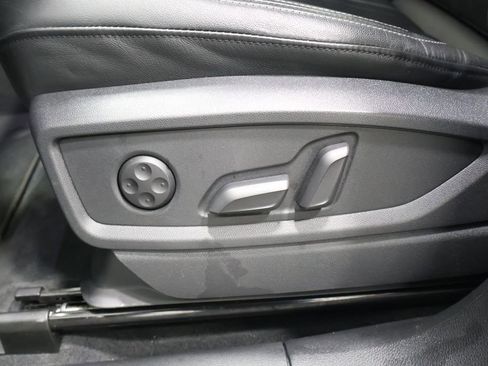 Used 2023 Audi Q5 2.0T Premium w/ Convenience Package AWD/4WD image 14