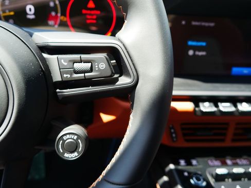 New 2026 Porsche 911 GT3 RWD image 19