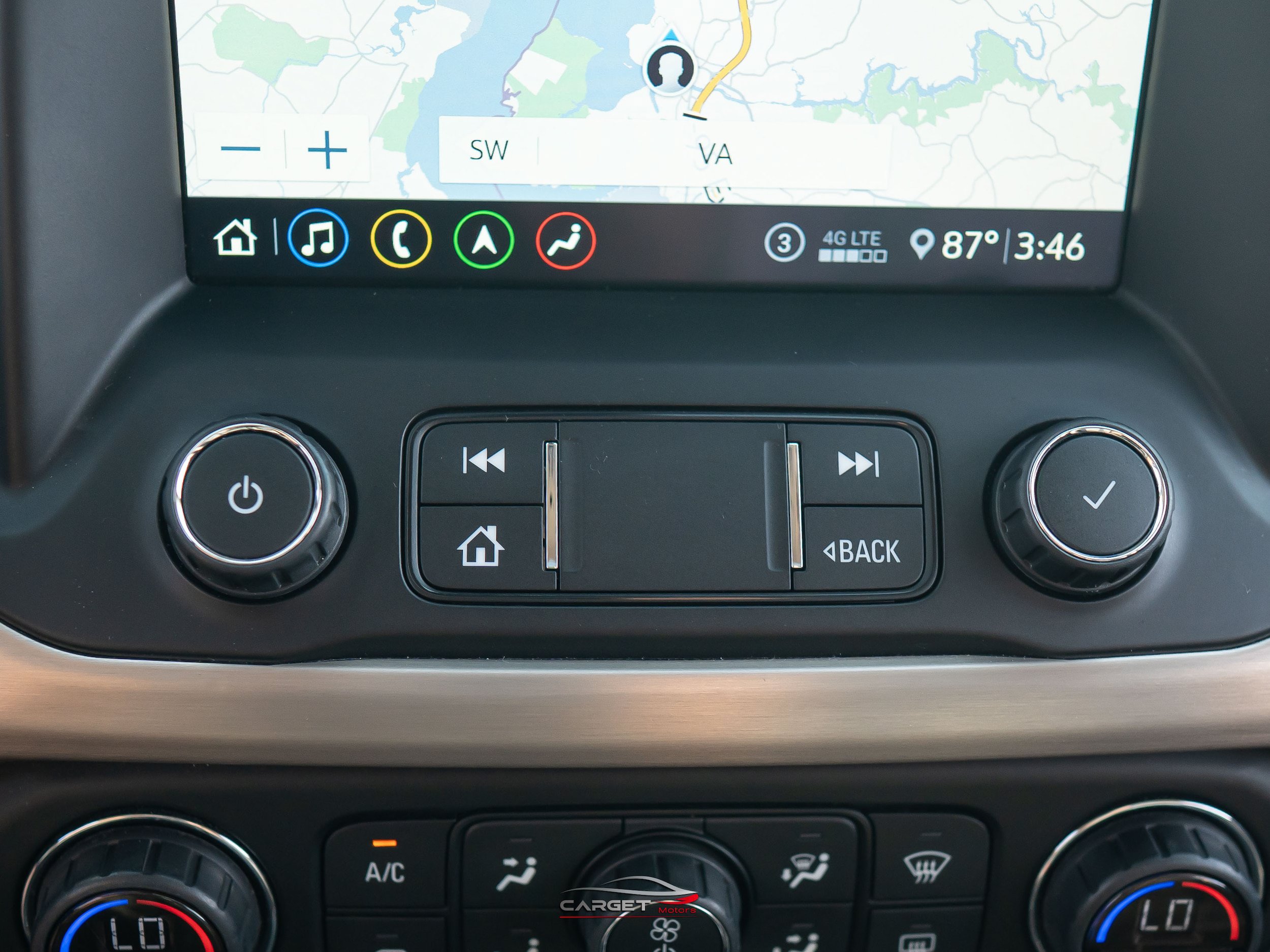 Used 2020 GMC Acadia Denali w/ Technology Package FWD image 33