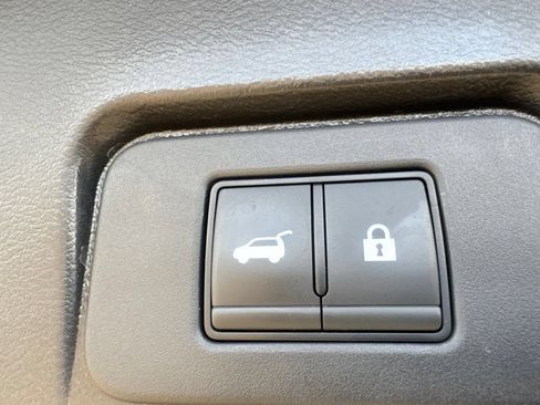 Certified 2023 Nissan Rogue SV w/ SV Premium B Package FWD image 34