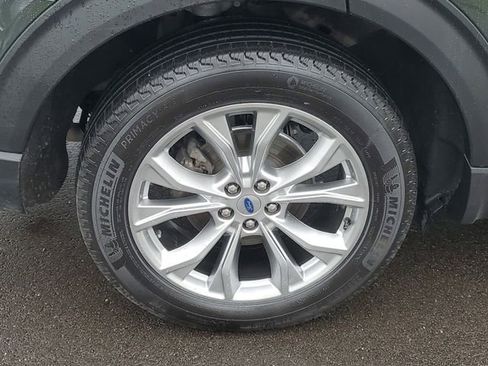 Certified 2024 Ford Explorer XLT w/ Equipment Group 202A AWD/4WD image 5