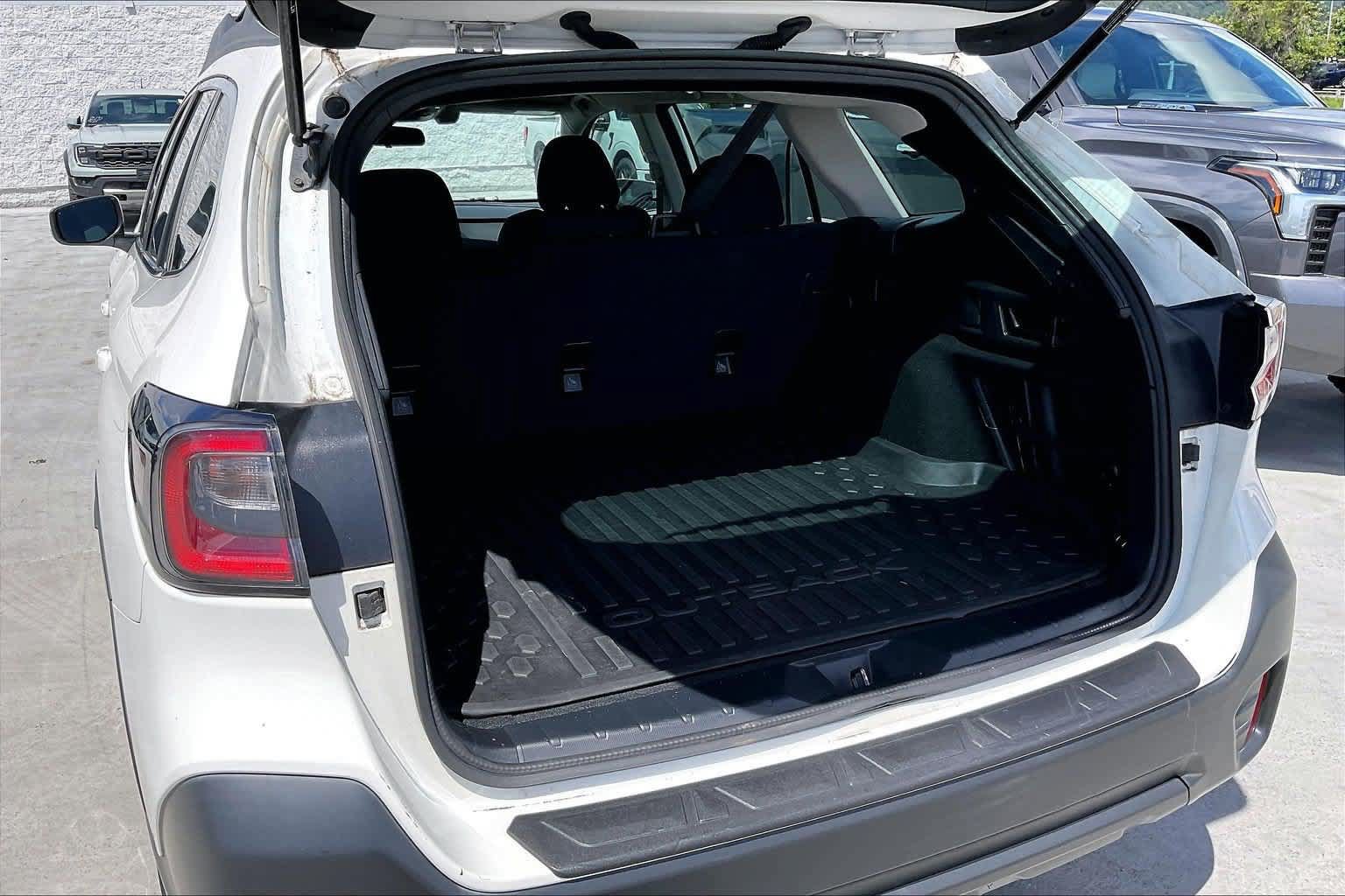 Used 2022 Subaru Outback AWD/4WD image 18