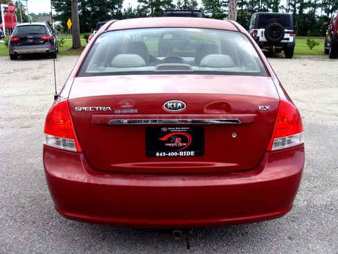 Used 2009 Kia Spectra EX image 4