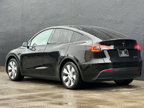 Used 2023 Tesla Model Y Long Range AWD/4WD image 6