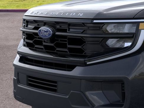 New 2026 Ford Expedition Active AWD/4WD image 17