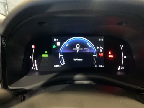 Used 2025 Toyota Camry LE image 19