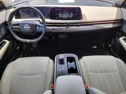Used 2025 Nissan Ariya AWD image 12