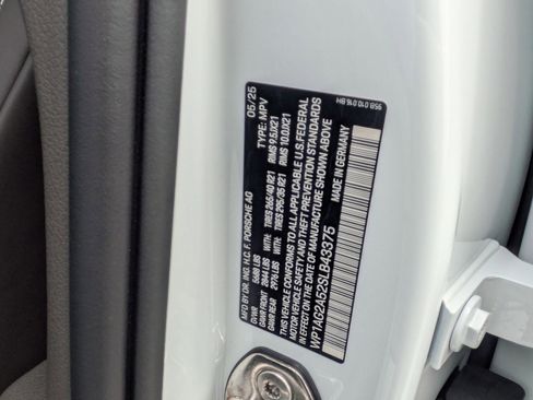 New 2025 Porsche Macan S image 29